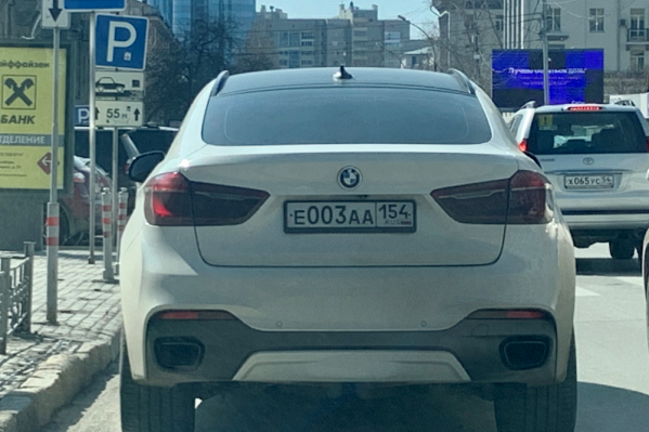BMW на улице Ленина BMW на улице Ленина