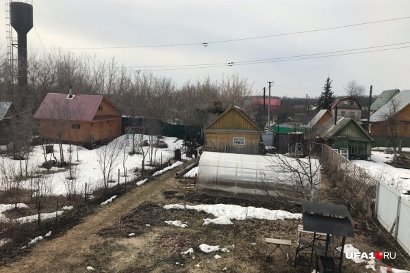 Радий Хабиров считает, что за городом еще лежит снег Радий Хабиров считает, что за городом еще лежит снег