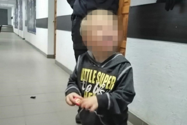 Трёхлетнего малыша поместили в социальный центр Трёхлетнего малыша поместили в социальный центр