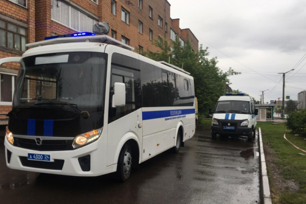 Неизвестные скрылись с деньгами Неизвестные скрылись с деньгами