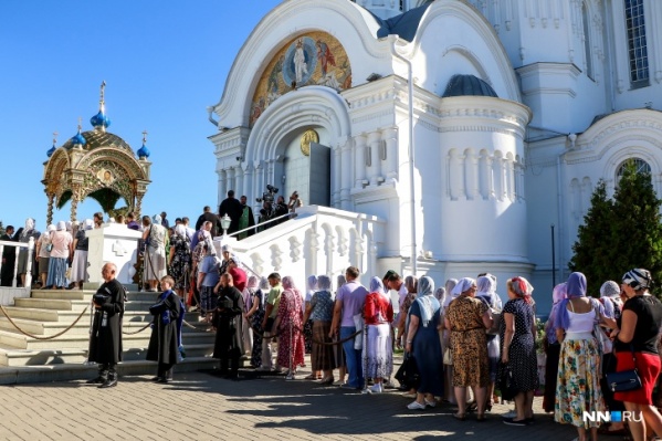 В этом году торжества проходят не так, как обычно В этом году торжества проходят не так, как обычно