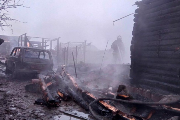 Дом сгорел полностью Дом сгорел полностью