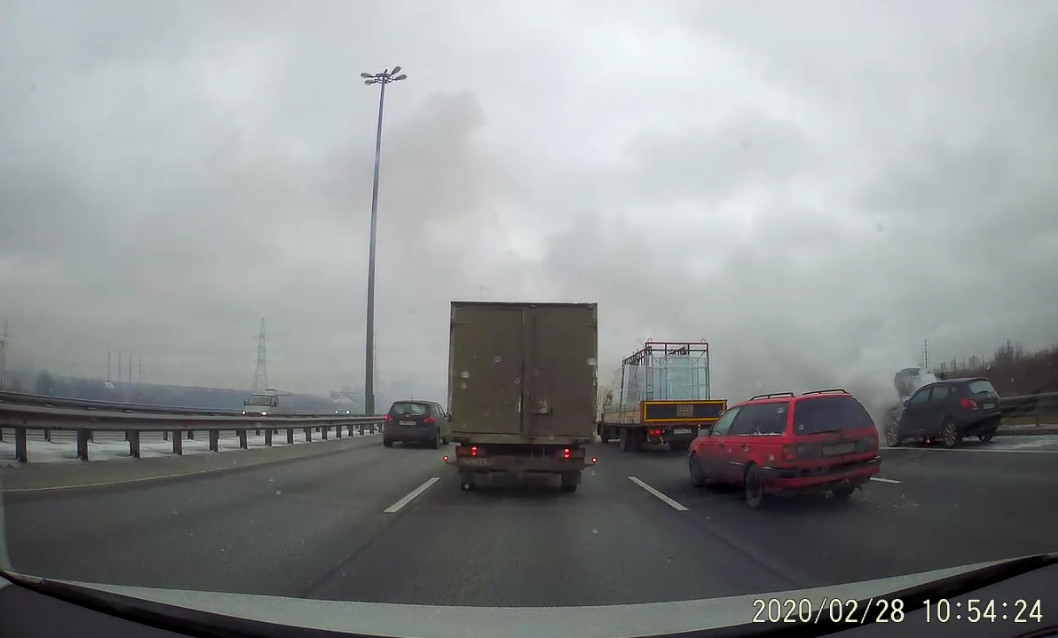 Скриншот видео из группы <a href="https://vk.com/wall-68471405_12792670" target="_blank" class="_">«ДТП и ЧП | Санкт-Петербург»</a>