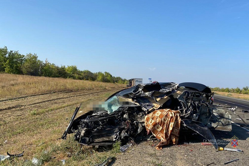 В страшной аварии на трассе Волгоград — Сызрань погибла семья из Самары