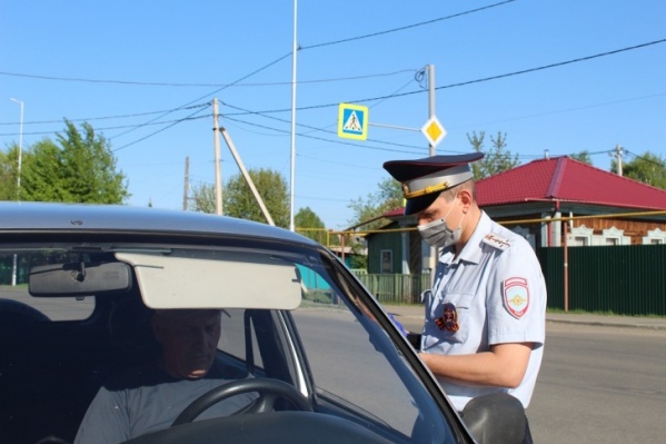 Посты ГИБДД будут по-прежнему на трассах проверять въезжающих в Зауралье Посты ГИБДД будут по-прежнему на трассах проверять въезжающих в Зауралье