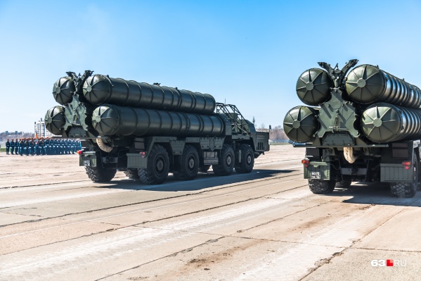 Ракетно-зенитный комплекс С-300 будет охранять воздушное пространство Ракетно-зенитный комплекс С-300 будет охранять воздушное пространство