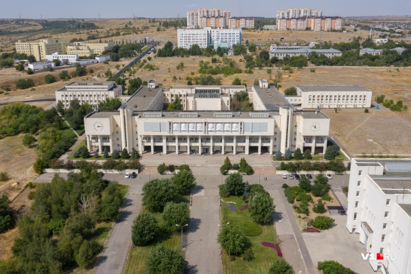 Сейчас на месте предполагаемой застройки растут степные травы Сейчас на месте предполагаемой застройки растут степные травы