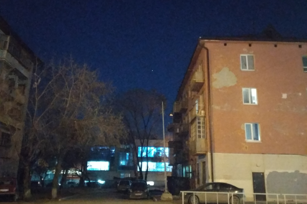 Некоторые горожане успели еще вчера увидеть МКС. Вот она по центру, как самая яркая звезда в небе Некоторые горожане успели еще вчера увидеть МКС. Вот она по центру, как самая яркая звезда в небе