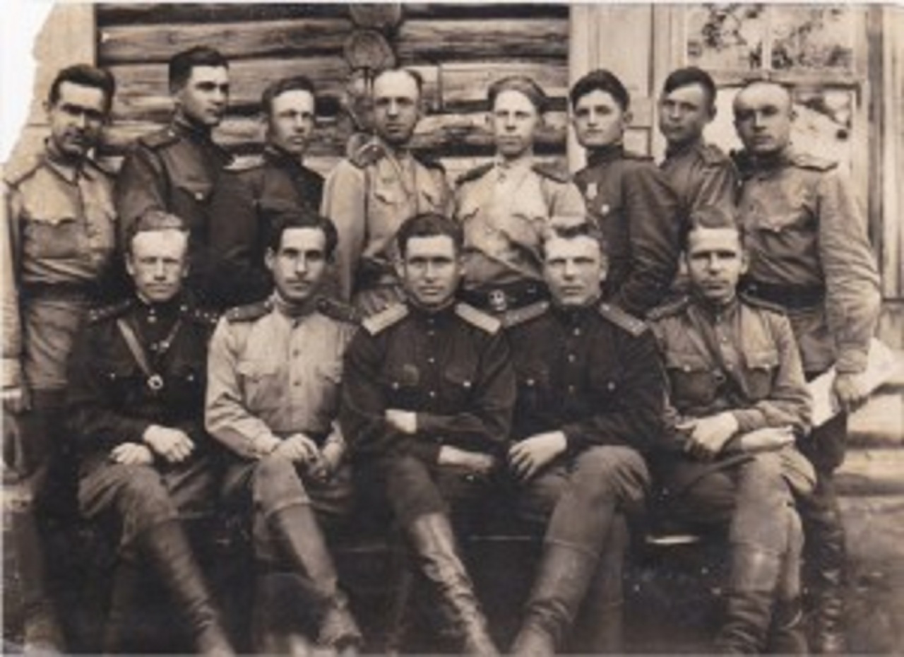 Политотдел 17-й снайперской школы. Калачинск. 1943 год Политотдел 17-й снайперской школы. Калачинск. 1943 год