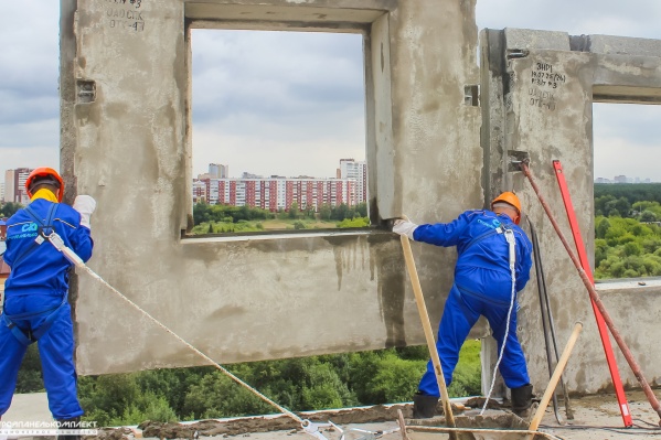 Ежегодно застройщик производит около 50 000 куб. м железобетонных изделий и вводит в эксплуатацию до 70 000 кв. м жилья<br> Ежегодно застройщик производит около 50 000 куб. м железобетонных изделий и вводит в эксплуатацию до 70 000 кв. м жилья<br>
