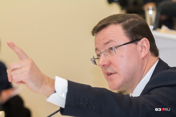 Дмитрий Азаров поручил ускорить вакцинацию Дмитрий Азаров поручил ускорить вакцинацию