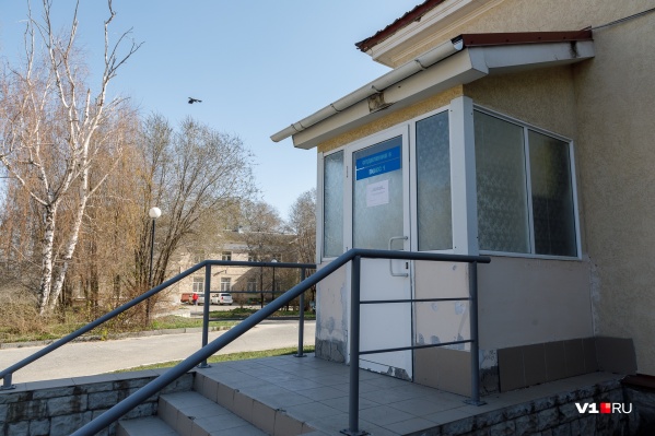 Девочку пытаются спасти врачи волгоградской инфекционки Девочку пытаются спасти врачи волгоградской инфекционки 