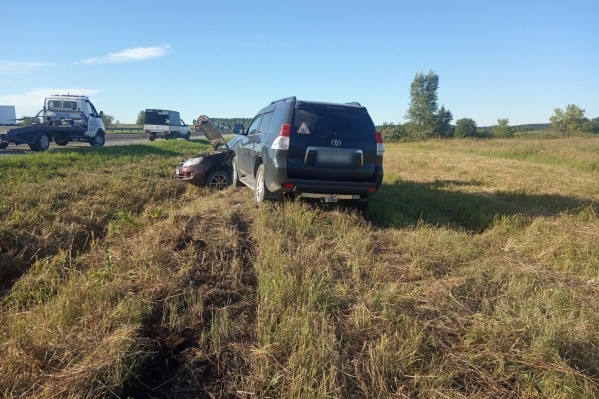 В результате аварии пострадали пассажиры обоих автомобилей В результате аварии пострадали пассажиры обоих автомобилей