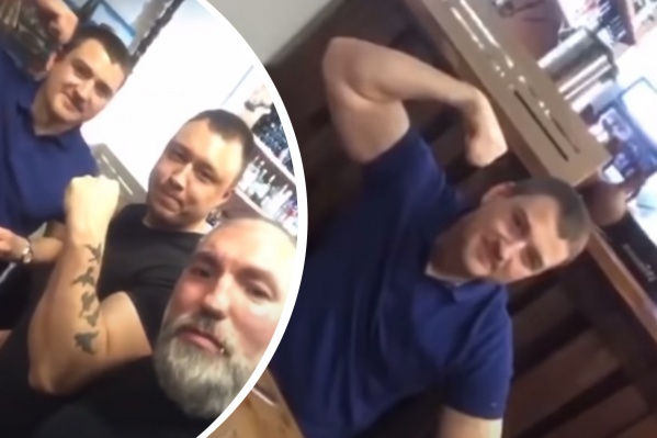 Артур Рузеев позирует на камеру Артур Рузеев позирует на камеру