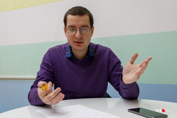 Два года назад Алексей Катышев <a href="https://v1.ru/text/health/2018/01/29/53450831/" target="_blank" class="_">яро выступал против перевода стрелок</a> Два года назад Алексей Катышев <a href="https://v1.ru/text/health/2018/01/29/53450831/" target="_blank" class="_">яро выступал против перевода стрелок</a> 