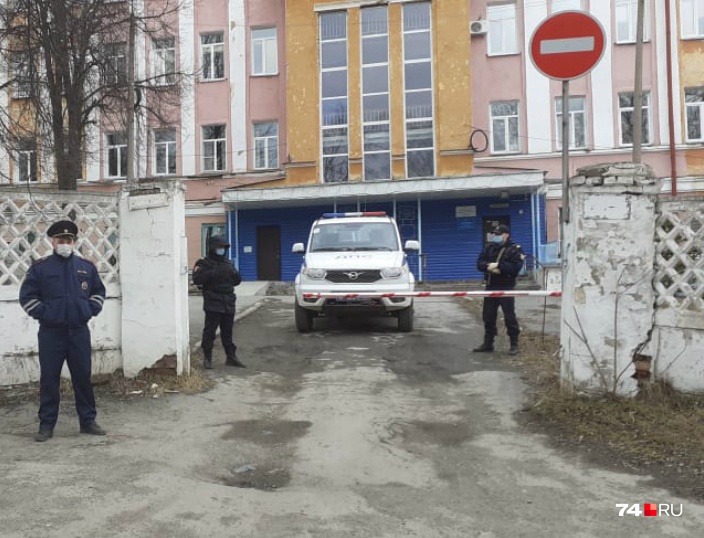 Большой прирост заражённых дал Златоуст, где в горбольнице возник очаг COVID-19 Большой прирост заражённых дал Златоуст, где в горбольнице возник очаг COVID-19