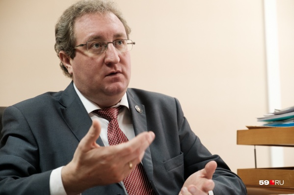 Миков считает, что нужно действовать без перегибов Миков считает, что нужно действовать без перегибов 