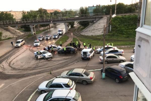 Погоня за «Хондой» произошла в 5 утра Погоня за «Хондой» произошла в 5 утра 
