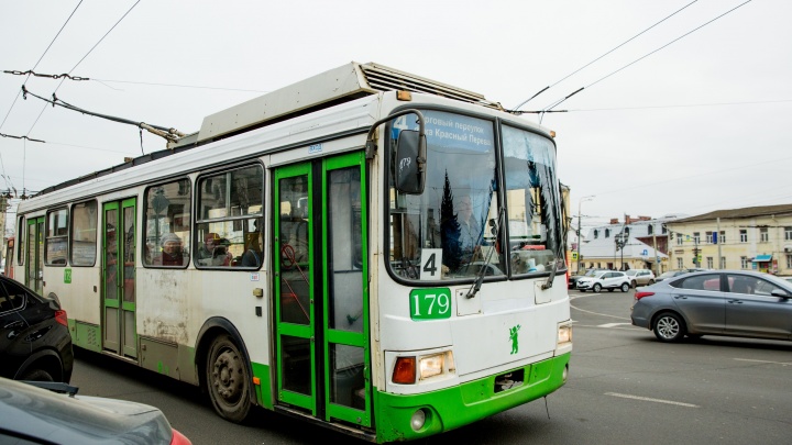 В Ярославле сократили выпуск троллейбусов