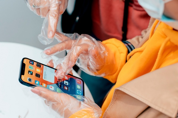 Стоимость новых смартфонов Apple начинается от 69 990 рублей Стоимость новых смартфонов Apple начинается от 69 990 рублей