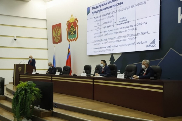 Губернатор заявил, что в Кузбассе темпы строительства были даже увеличены, несмотря на коронавирус Губернатор заявил, что в Кузбассе темпы строительства были даже увеличены, несмотря на коронавирус