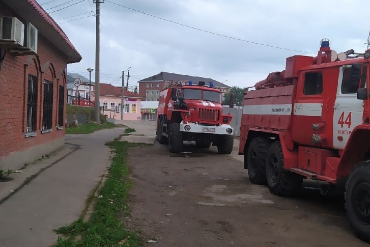 Пожар произошел в здании на улице Воровского
