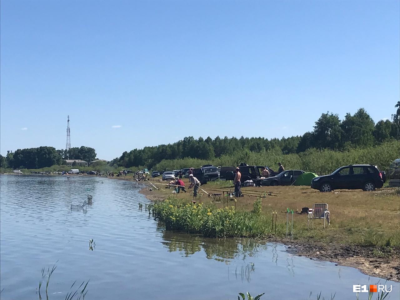 Рыбаки собрались во время режима самоизоляции. Сысертский район Рыбаки собрались во время режима самоизоляции. Сысертский район