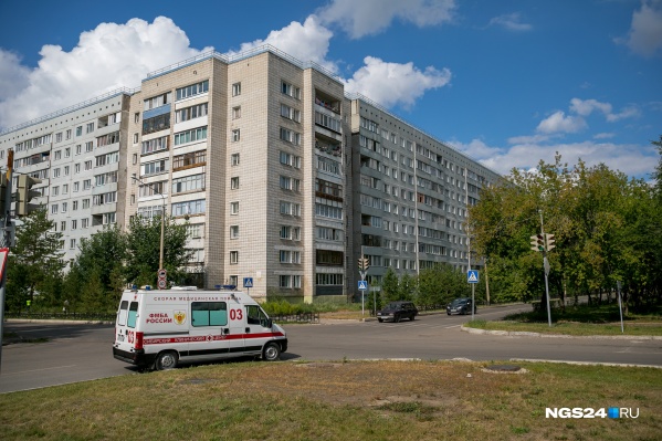 Сосновоборцы случайно заметили, что мужчина нуждается в помощи Сосновоборцы случайно заметили, что мужчина нуждается в помощи