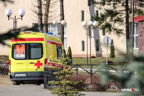 Пациенты поступают в больницы на скорых Пациенты поступают в больницы на скорых 