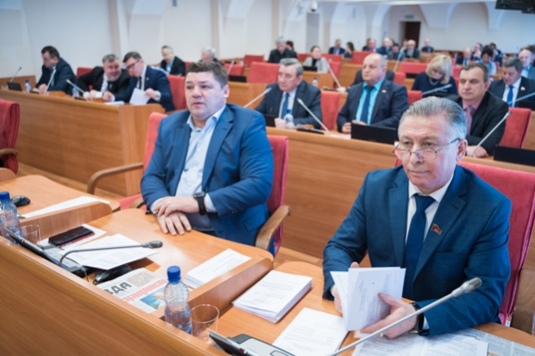 Депутаты Ярославской областной думы поддержали поправки в Конституцию России Депутаты Ярославской областной думы поддержали поправки в Конституцию России
