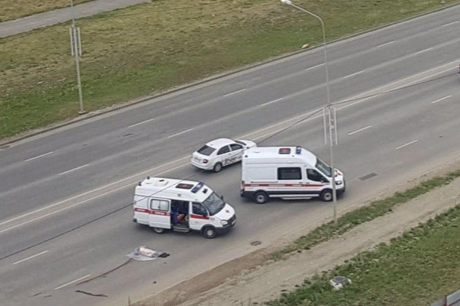 Авария произошла на шестиполосной дороге, на которую уже давно жалуются местные жители Авария произошла на шестиполосной дороге, на которую уже давно жалуются местные жители