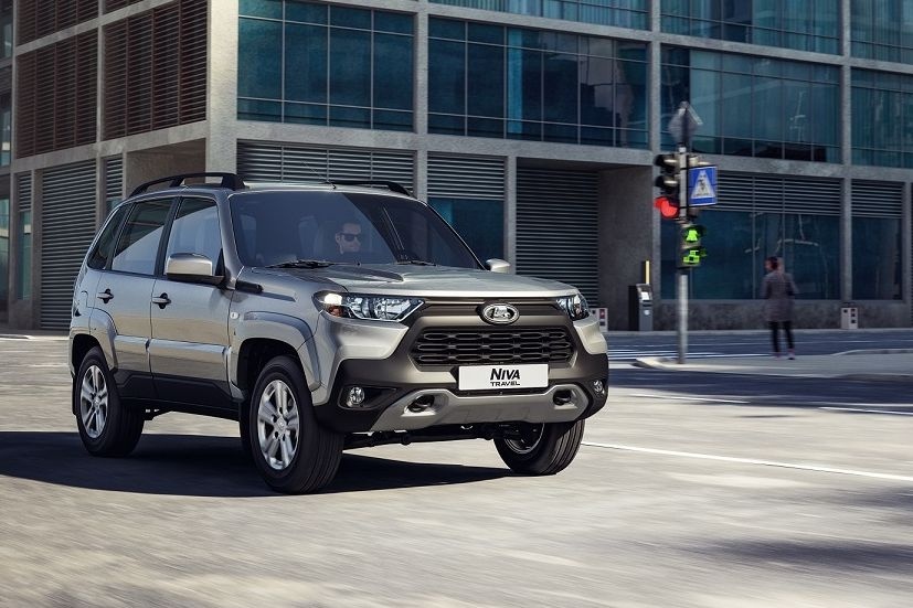 Начинаются продажи обновленной Lada Niva, хотя технически это всё та же Chevrolet Niva, которая выпускается с 2002 года Начинаются продажи обновленной Lada Niva, хотя технически это всё та же Chevrolet Niva, которая выпускается с 2002 года