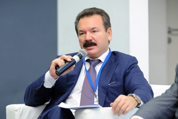 Михаил Сутягинский на протяжении десяти лет искал место для строительства завода по производству кремния Михаил Сутягинский на протяжении десяти лет искал место для строительства завода по производству кремния