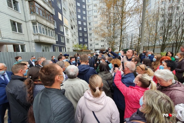 Заседание комиссии, где должны подписать постановление о признании дома аварийным, назначили на конец октября Заседание комиссии, где должны подписать постановление о признании дома аварийным, назначили на конец октября