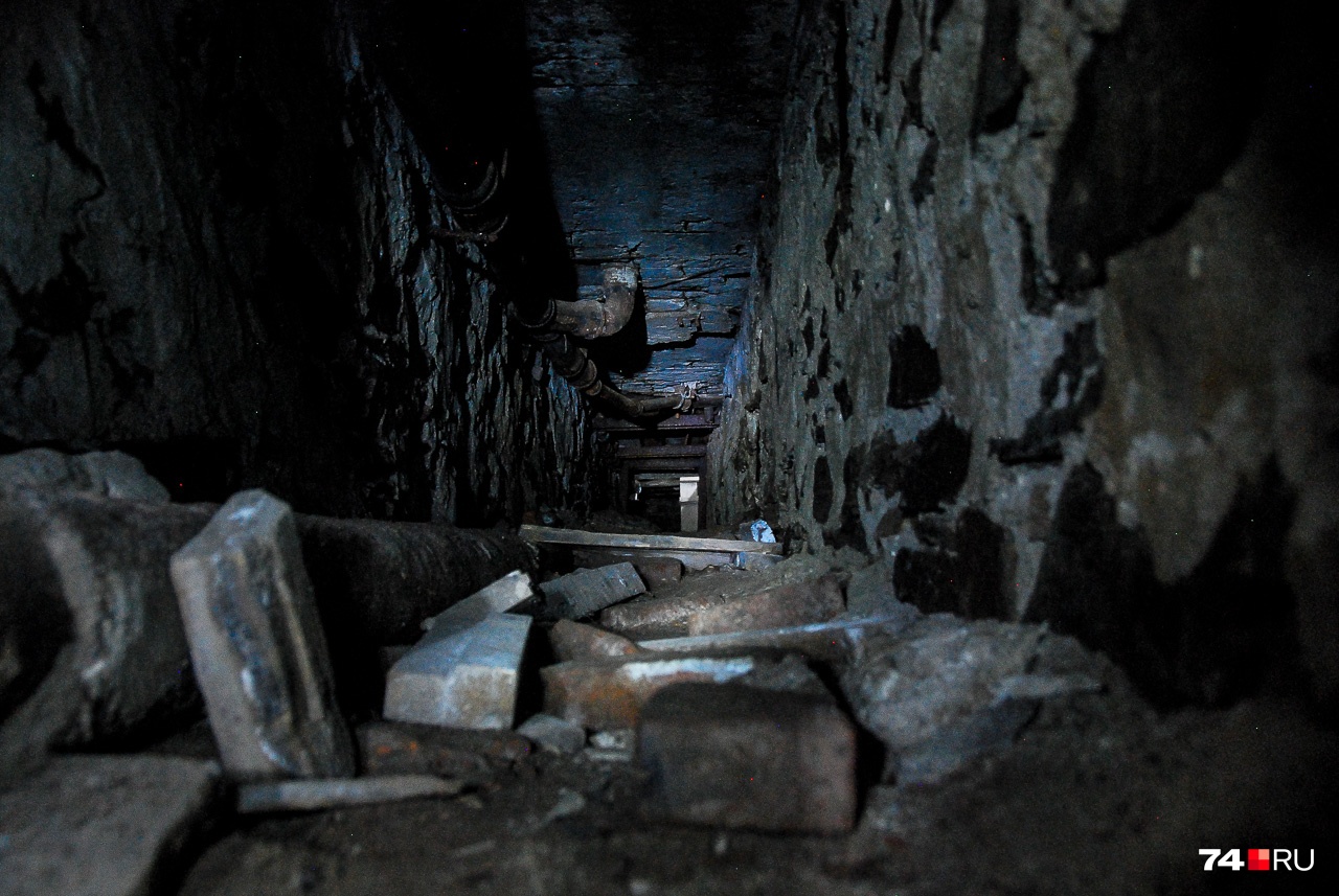 На самом деле тьма там кромешная. И срач не меньший На самом деле тьма там кромешная. И срач не меньший