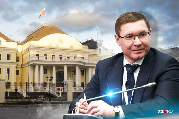 Владимир Якушев вступил в новую должность и перебрался в Екатеринбург 9 ноября. До этого он был министром строительства и ЖКХ (2018–2020), куда ушел с поста губернатора Тюменской области (2005–2018) Владимир Якушев вступил в новую должность и перебрался в Екатеринбург 9 ноября. До этого он был министром строительства и ЖКХ (2018–2020), куда ушел с поста губернатора Тюменской области (2005–2018)