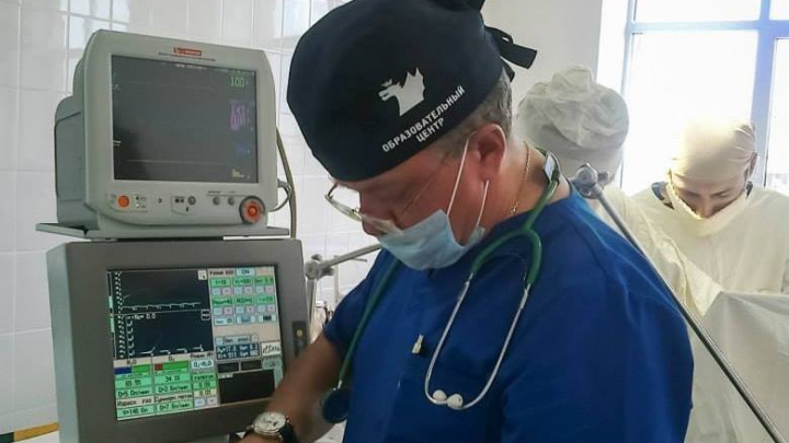 «Мог не дожить до приезда скорой помощи»: реаниматолог из Ахтубинска рассказал о спасении избитого в «Сбербанке» мужчины