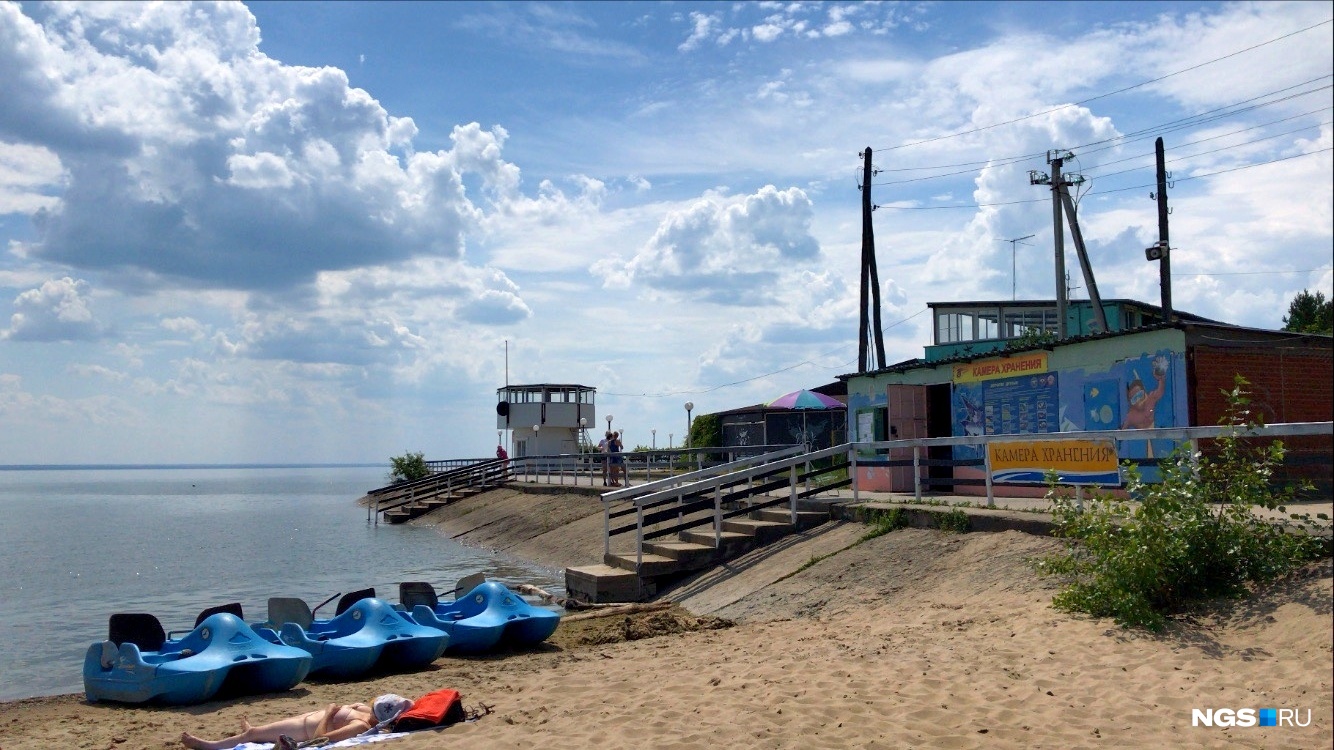 Территория пляжа благоустроена — после фотосессии смело можно оставаться отдыхать на берегу, если позволяет погода Территория пляжа благоустроена — после фотосессии смело можно оставаться отдыхать на берегу, если позволяет погода