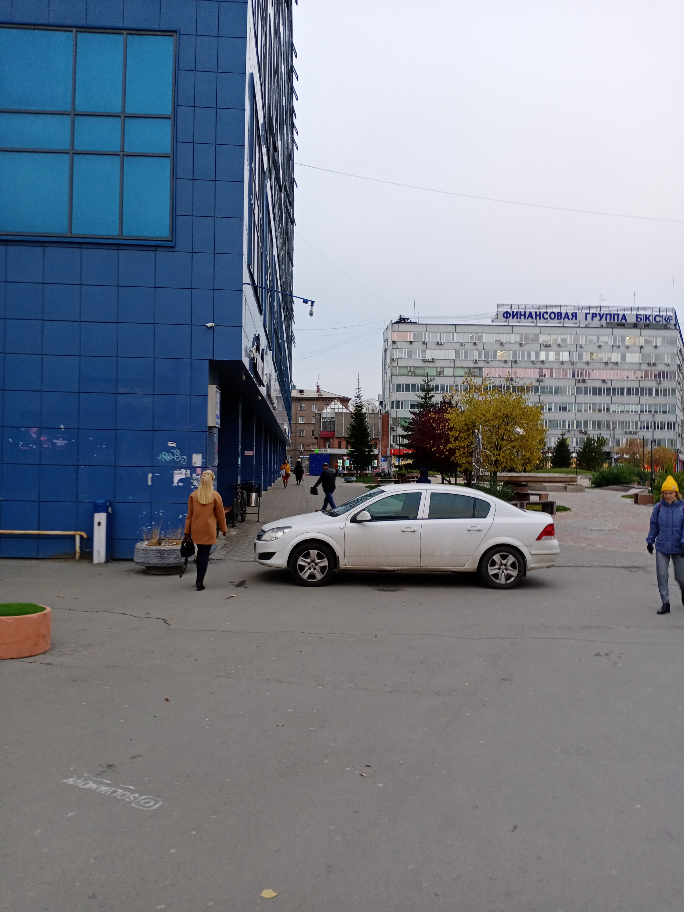 В пешеходной зоне В пешеходной зоне