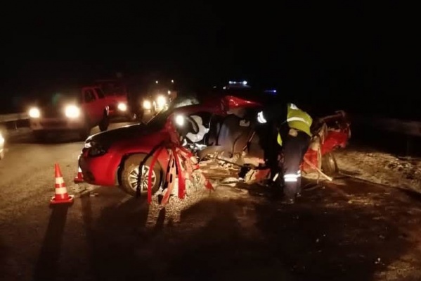 В аварии погиб один человек, еще пять получили травмы В аварии погиб один человек, еще пять получили травмы