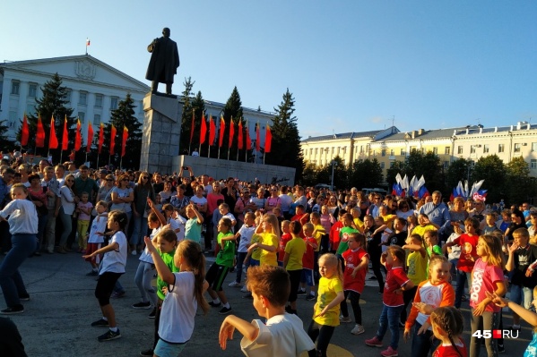 День города в Кургане может пройти в режиме онлайн, если ситуация с пандемией коронавируса не улучшится День города в Кургане может пройти в режиме онлайн, если ситуация с пандемией коронавируса не улучшится