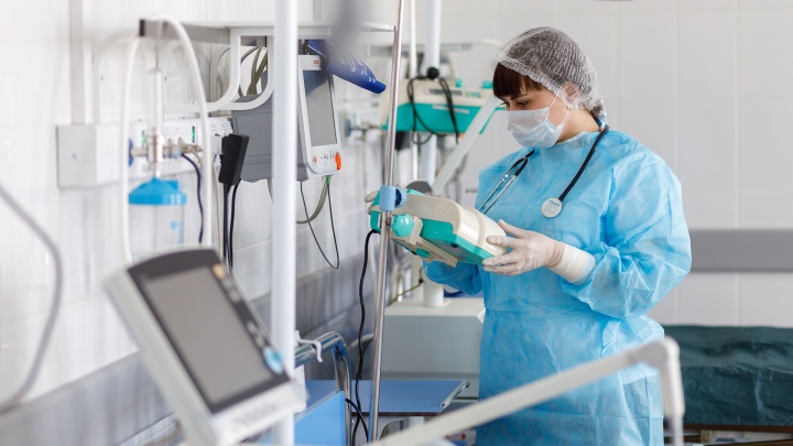 В Прикамье девять пациентов с COVID-19 находятся на искусственной вентиляции легких