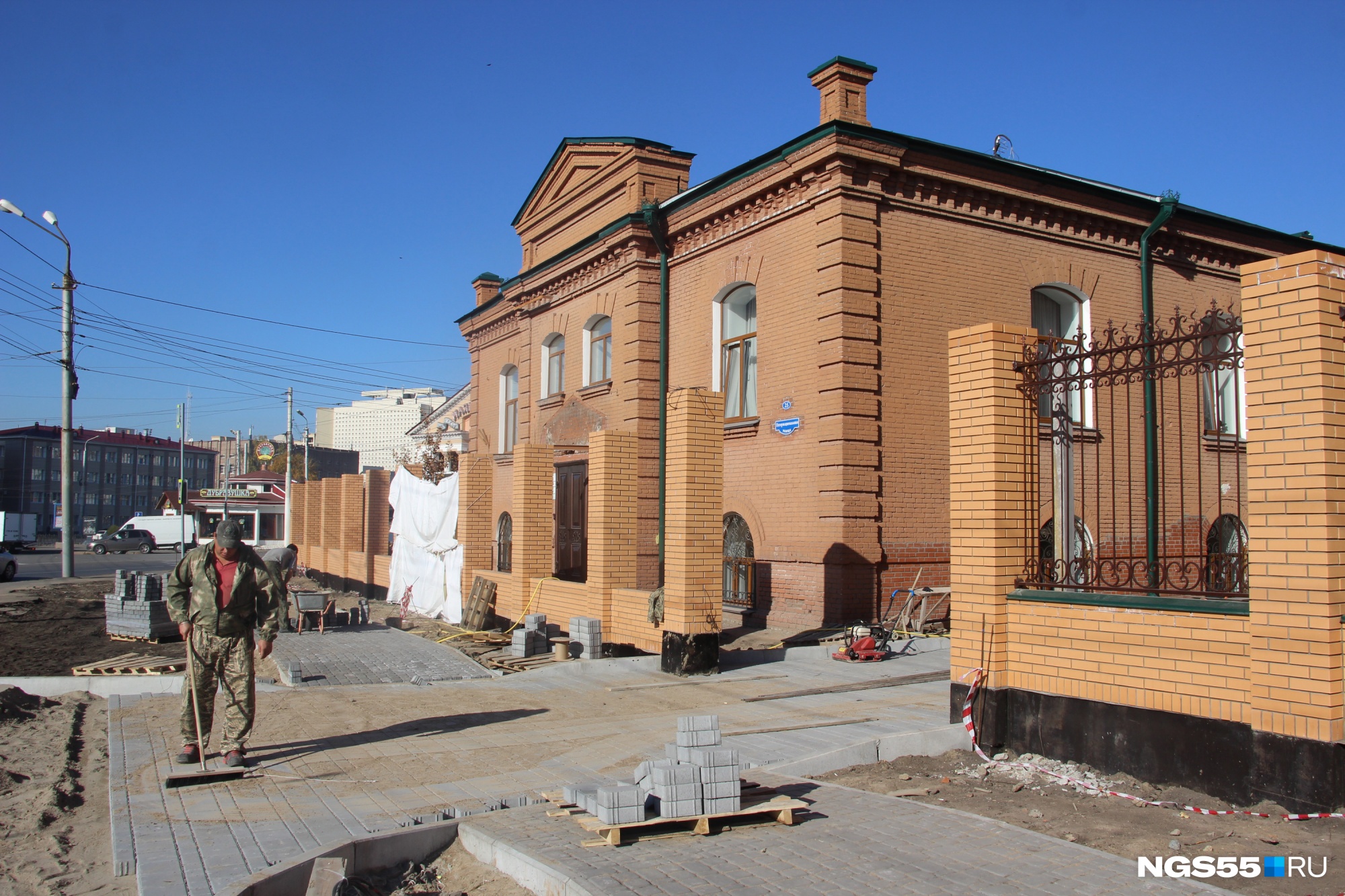 Утрату столетнего портика здания Омской епархии официально признали сносом