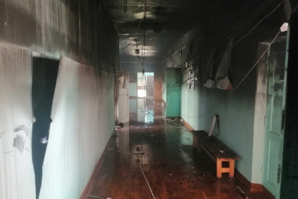 Пожар произошёл в верхнеуфалейской школе № 2 Пожар произошёл в верхнеуфалейской школе № 2