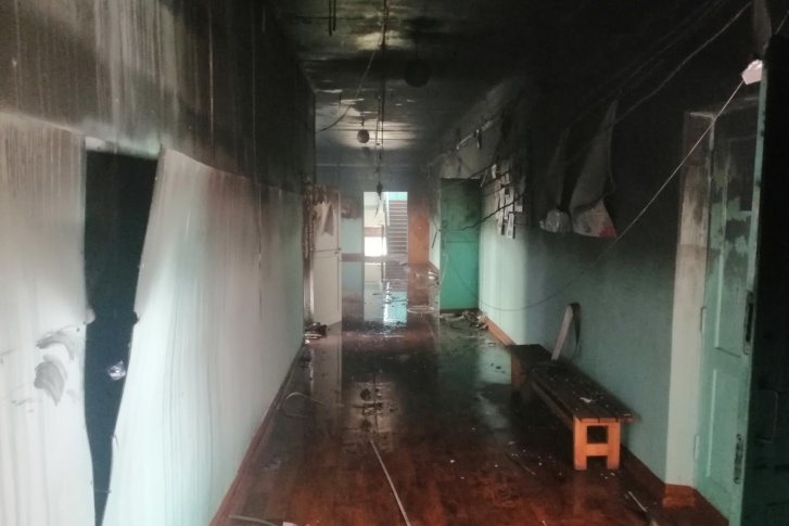 Пожар произошёл в верхнеуфалейской школе № 2