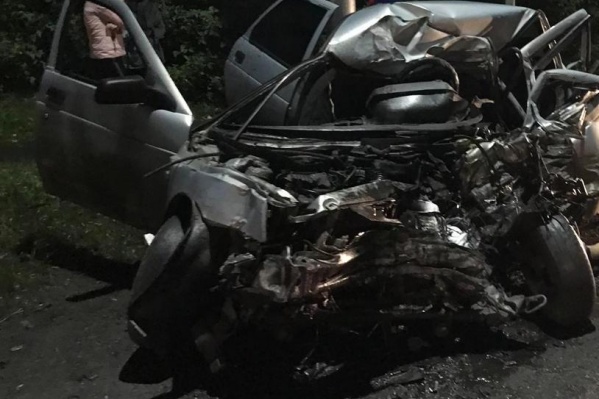 Так автомобиль выглядел после столкновения Так автомобиль выглядел после столкновения