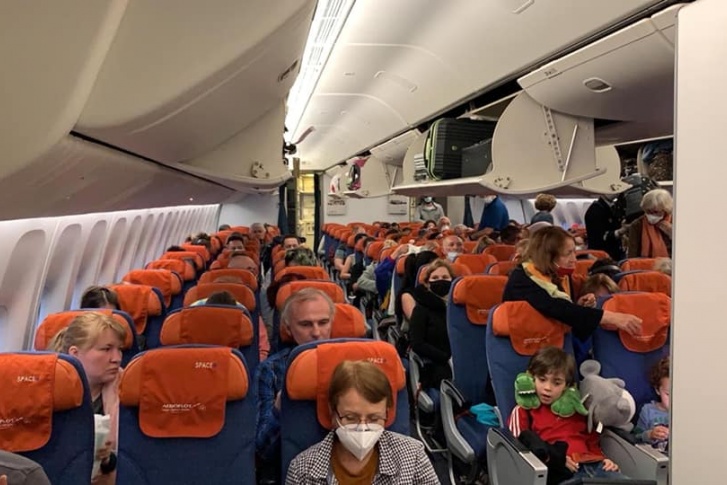 На борту вывозного рейса — 379 человек, в том числе 21 житель Челябинской области 