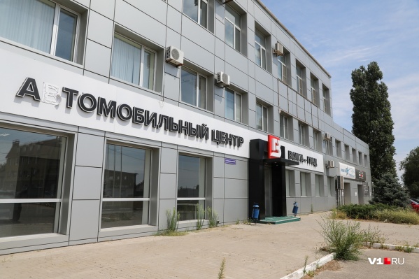 В Волгограде несколько десятков человек стали жертвами «атомобильного» салона В Волгограде несколько десятков человек стали жертвами «атомобильного» салона