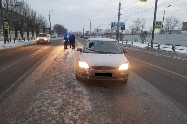 Водитель иномарки сбил мужчину, его госпитализировали Водитель иномарки сбил мужчину, его госпитализировали