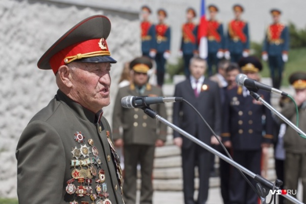 После выписки 96-летний мужчина отказался от постельного режима После выписки 96-летний мужчина отказался от постельного режима